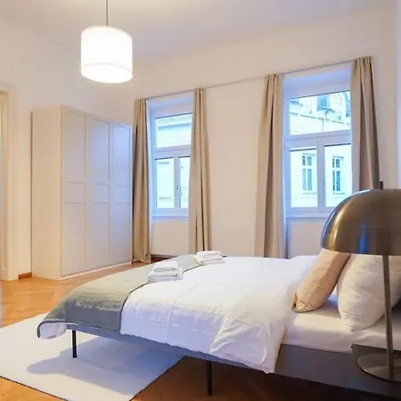 Biedermaier Charm In *