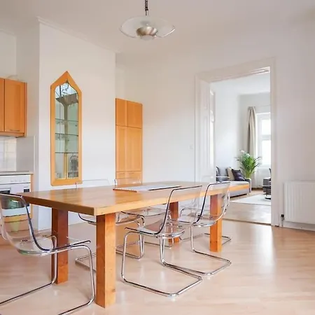 Biedermaier Charm In *