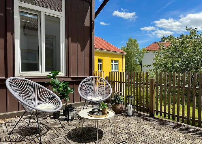 Biedermaier Charm In Apartment